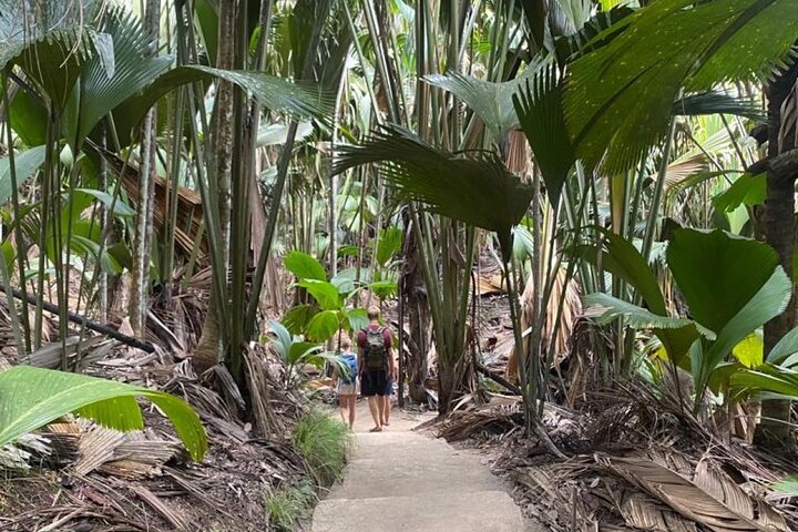Praslin & La Digue Island Day Trip