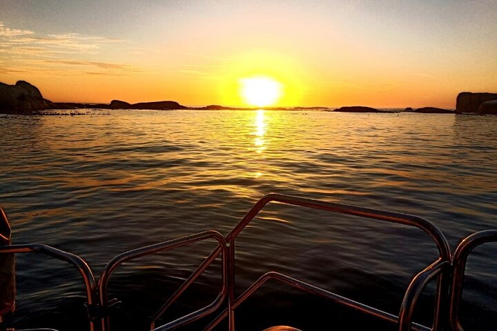 Table Bay Sunset Yacht Cruise